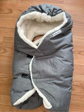 7 am Enfent cozy bunting for stroller or car seat
0-6mo